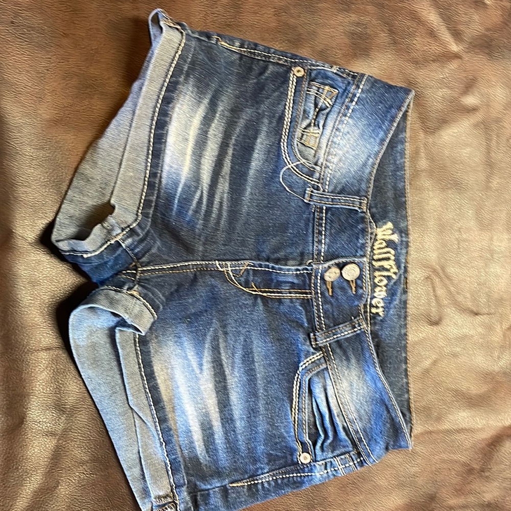 Wallflower high waisted shorts size 7